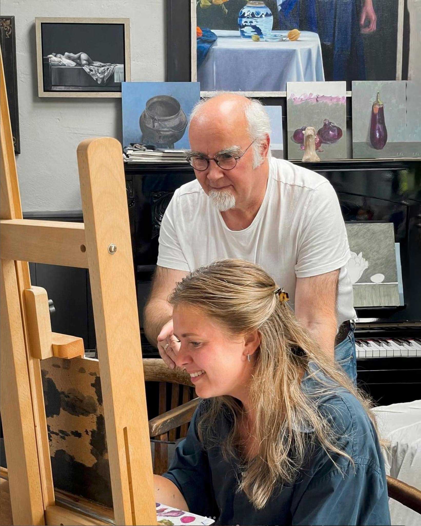 Dirk Bal aan het werk in zijn atelier